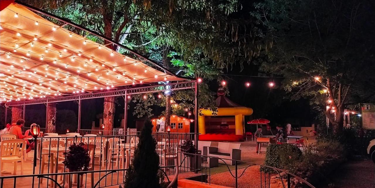 Camping Hotel Les Rives Du Loup Tourrettes-sur-Loup Bagian luar foto