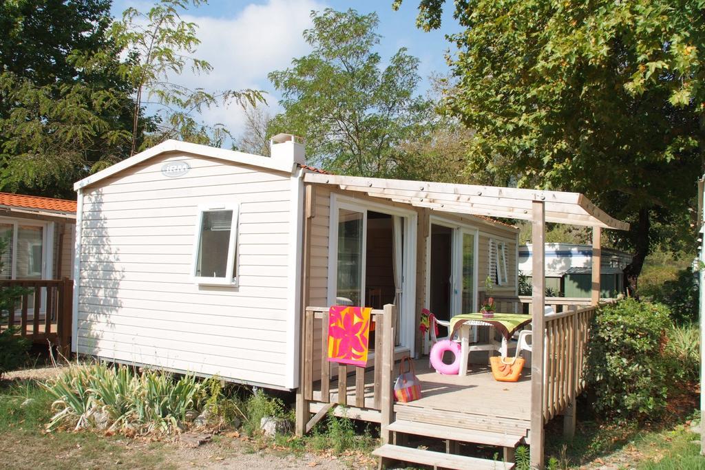 Camping Hotel Les Rives Du Loup Tourrettes-sur-Loup Ruang foto