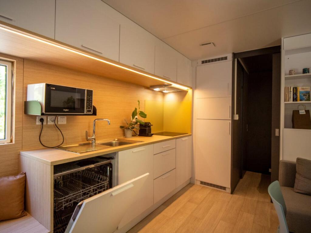 Camping Hotel Les Rives Du Loup Tourrettes-sur-Loup Bagian luar foto