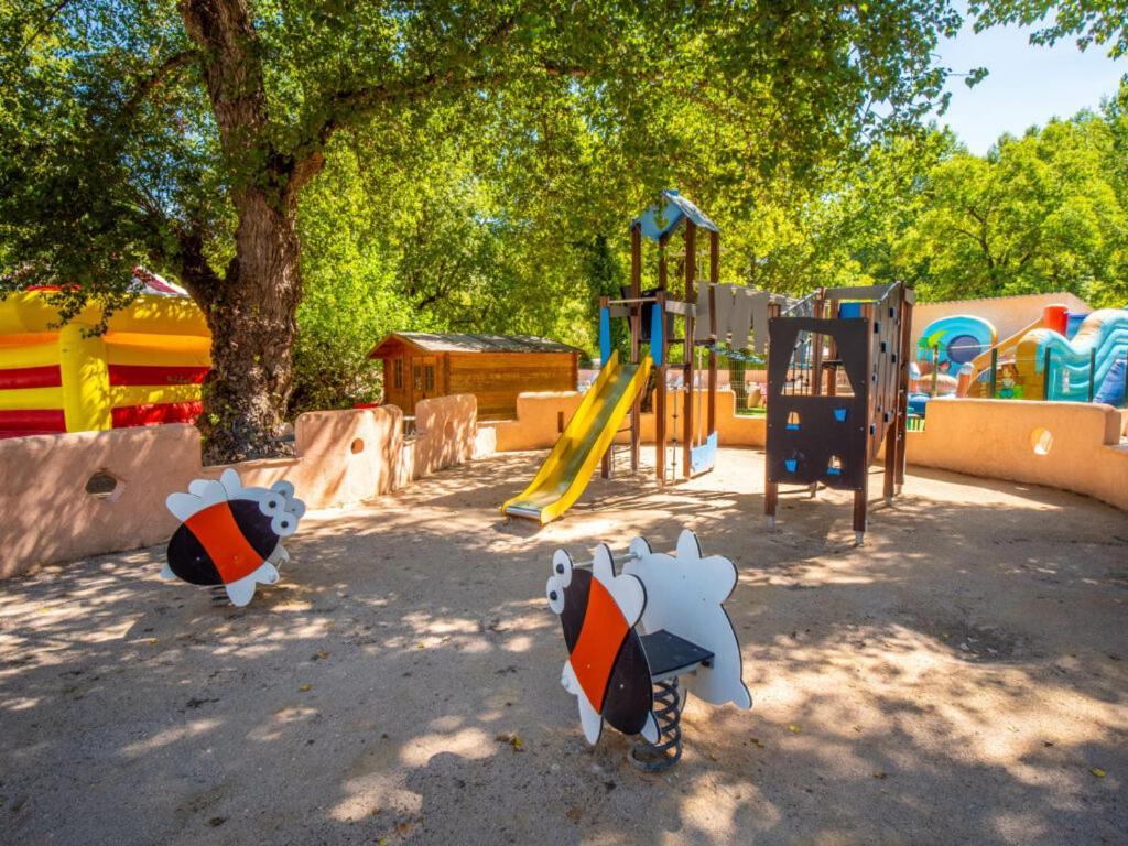 Camping Hotel Les Rives Du Loup Tourrettes-sur-Loup Bagian luar foto