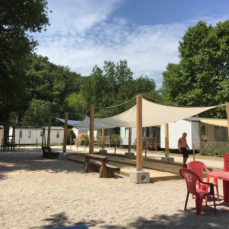 Camping Hotel Les Rives Du Loup Tourrettes-sur-Loup Bagian luar foto