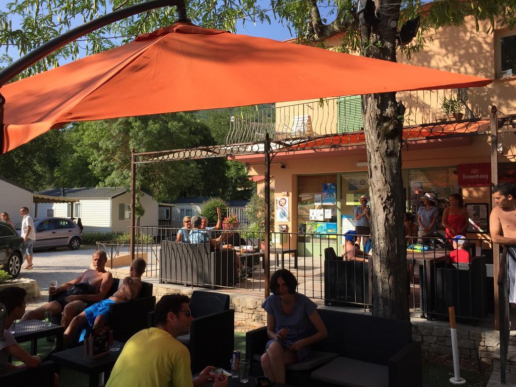 Camping Hotel Les Rives Du Loup Tourrettes-sur-Loup Bagian luar foto
